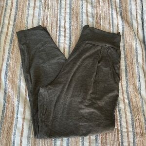 Vuori Lux Harem Pants in Olive Green